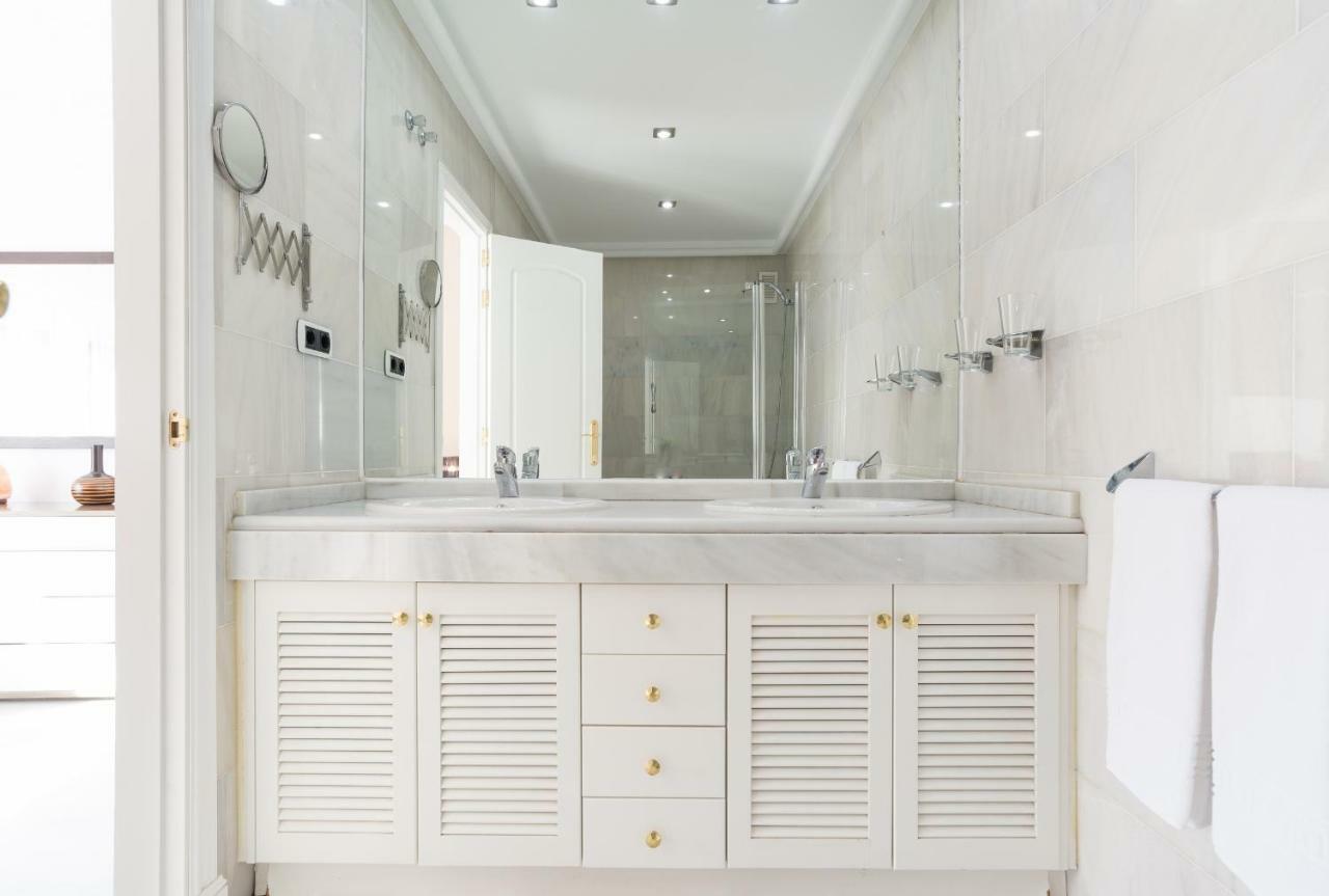 טורמולינוס Luxury Duplex- 7 Minutes From The Beach מראה חיצוני תמונה